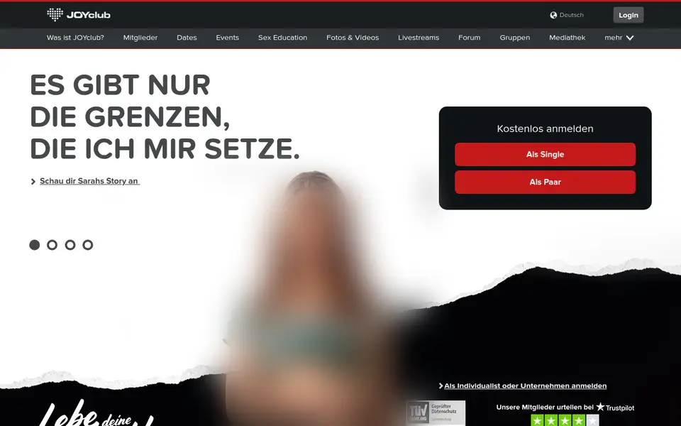 JOYclub Erfahrungen: Startseite mit Anmeldung als Single oder als Paar, das Werbefoto von uns unscharf gemacht